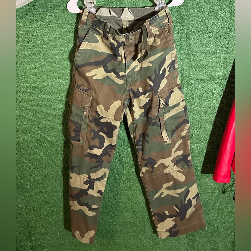 Rothco Camo cargo army fatigues pants size M